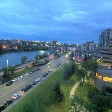 Amicable, Cozy, High Speed Internet, Sleeps 2 Riverview Downtown Apartment YYC المظهر الخارجي الصورة