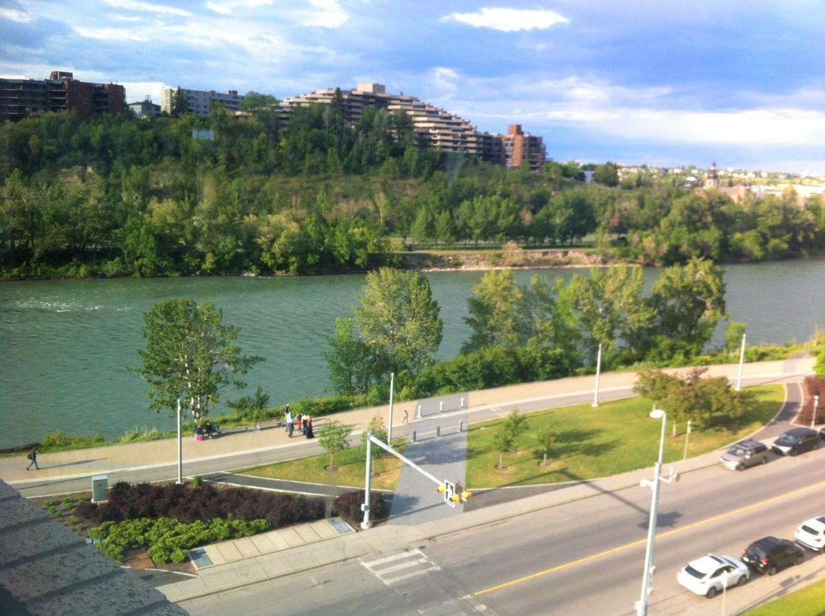 Amicable, Cozy, High Speed Internet, Sleeps 2 Riverview Downtown Apartment YYC المظهر الخارجي الصورة