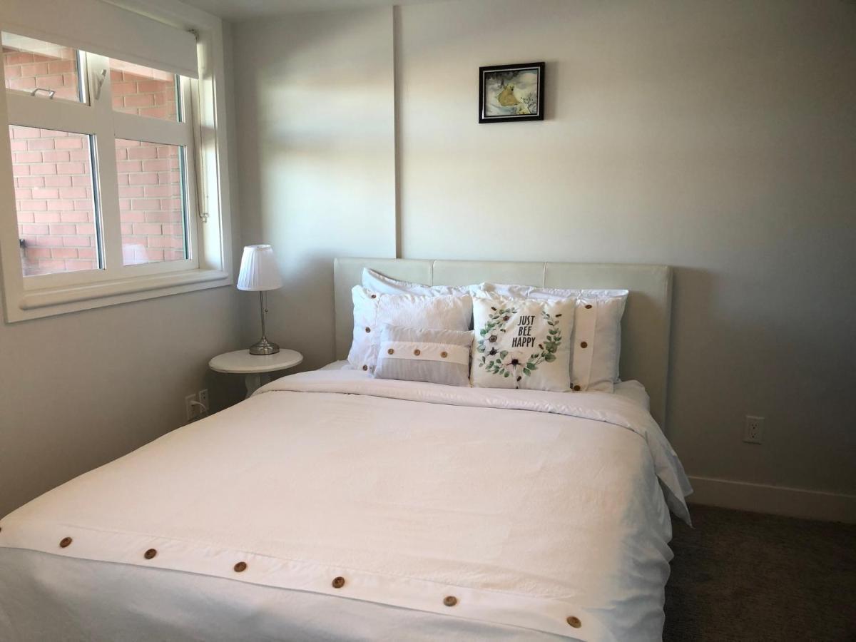 Amicable, Cozy, High Speed Internet, Sleeps 2 Riverview Downtown Apartment YYC المظهر الخارجي الصورة