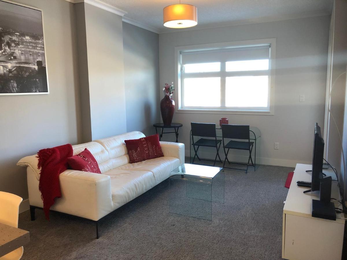 Amicable, Cozy, High Speed Internet, Sleeps 2 Riverview Downtown Apartment YYC المظهر الخارجي الصورة