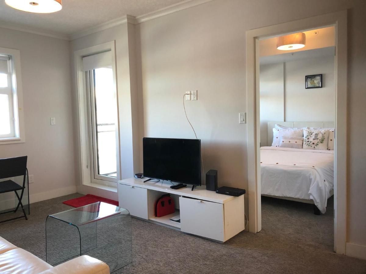 Amicable, Cozy, High Speed Internet, Sleeps 2 Riverview Downtown Apartment YYC المظهر الخارجي الصورة