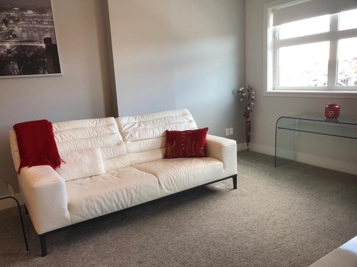 Amicable, Cozy, High Speed Internet, Sleeps 2 Riverview Downtown Apartment YYC المظهر الخارجي الصورة